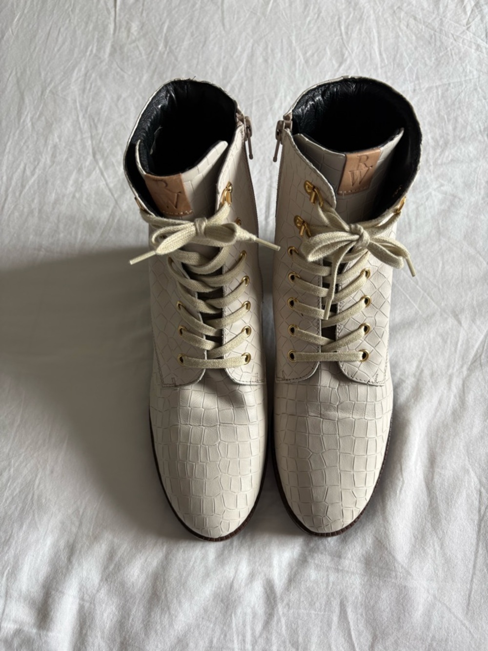 Lace Up Combat Boots Size 42 - Picture 4 of 12
